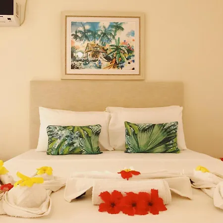 Panorama Guesthouse Apartments Beau Vallon Beach Exterior photo