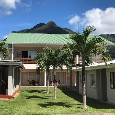 Panorama Guesthouse Apartments Beau Vallon Beach Exterior photo