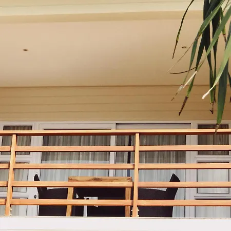 Panorama Guesthouse Apartments Beau Vallon Beach Exterior photo