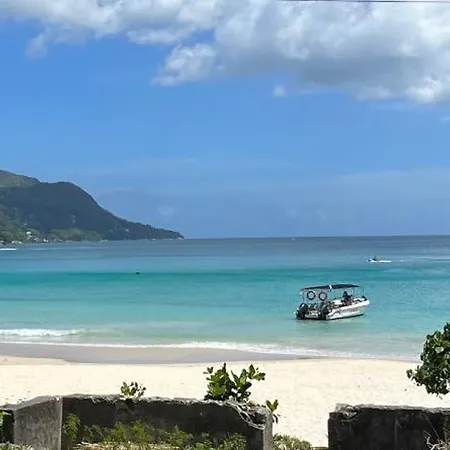 Panorama Guesthouse Apartments Beau Vallon Beach Exterior photo