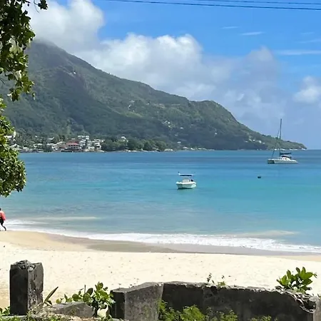 Panorama Guesthouse Apartments Beau Vallon Beach Exterior photo
