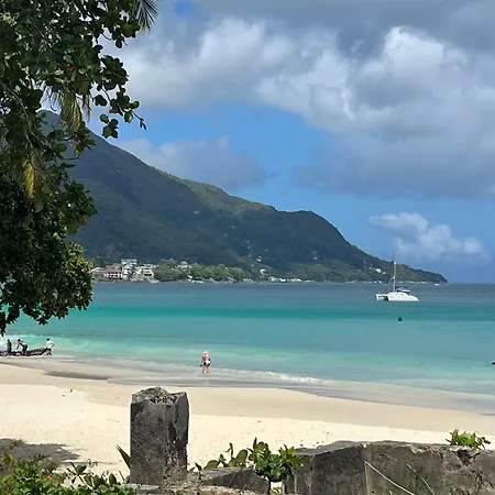 Panorama Guesthouse Apartments Beau Vallon Beach Exterior photo