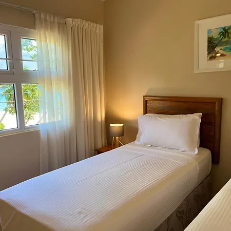 Panorama Guesthouse Apartments Beau Vallon Beach Exterior photo