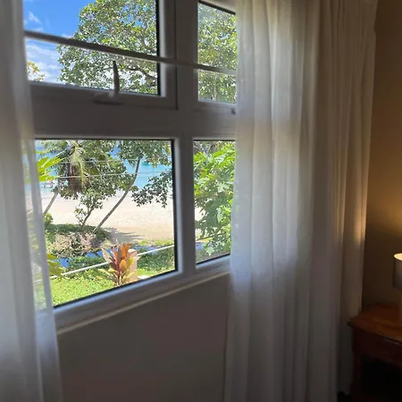 Panorama Guesthouse Apartments Beau Vallon Beach Exterior photo